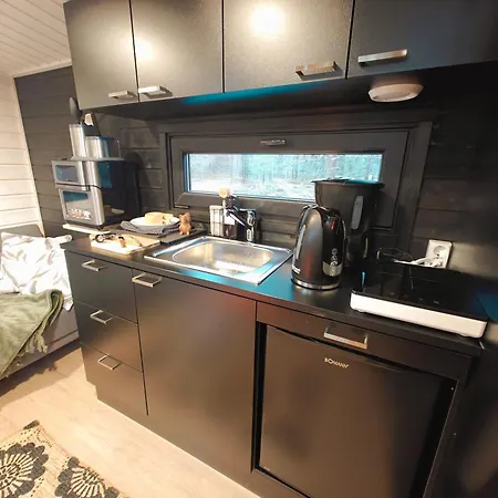 샬레 Visit Lapelland - Riverside Village With A Nature View, Fireplace, Sauna, Kitchen Äkäslompolo