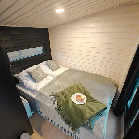 Visit Lapelland - Riverside Village With A Nature View, Fireplace, Sauna, Kitchen * Äkäslompolo