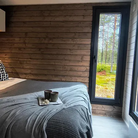 Visit Lapelland - Riverside Village With A Nature View, Fireplace, Sauna, Kitchen Äkäslompolo