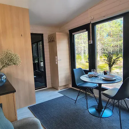 Visit Lapelland - Riverside Village With A Nature View, Fireplace, Sauna, Kitchen Chalet Äkäslompolo