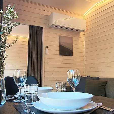 샬레 Visit Lapelland - Riverside Village With A Nature View, Fireplace, Sauna, Kitchen Äkäslompolo